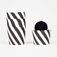 Baking & Treat Cups - Black & White
